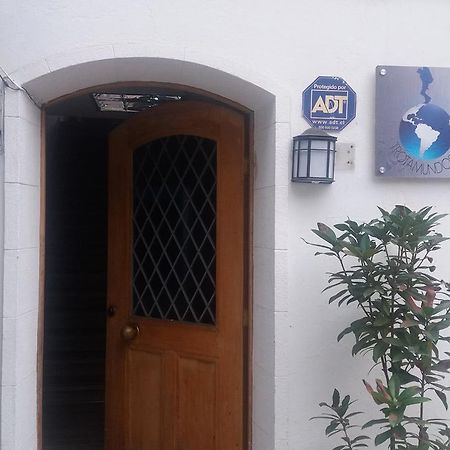 Trotamundos Hostal Сантяго Екстериор снимка
