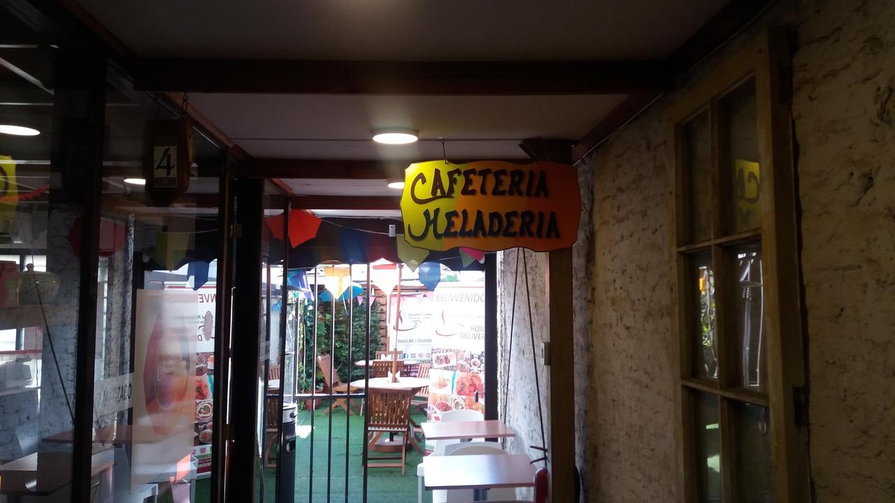 Trotamundos Hostal Сантяго Екстериор снимка